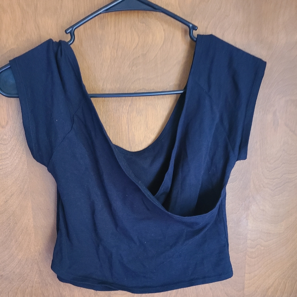 🌟 4/$20 Urban Groove Black Crop Top